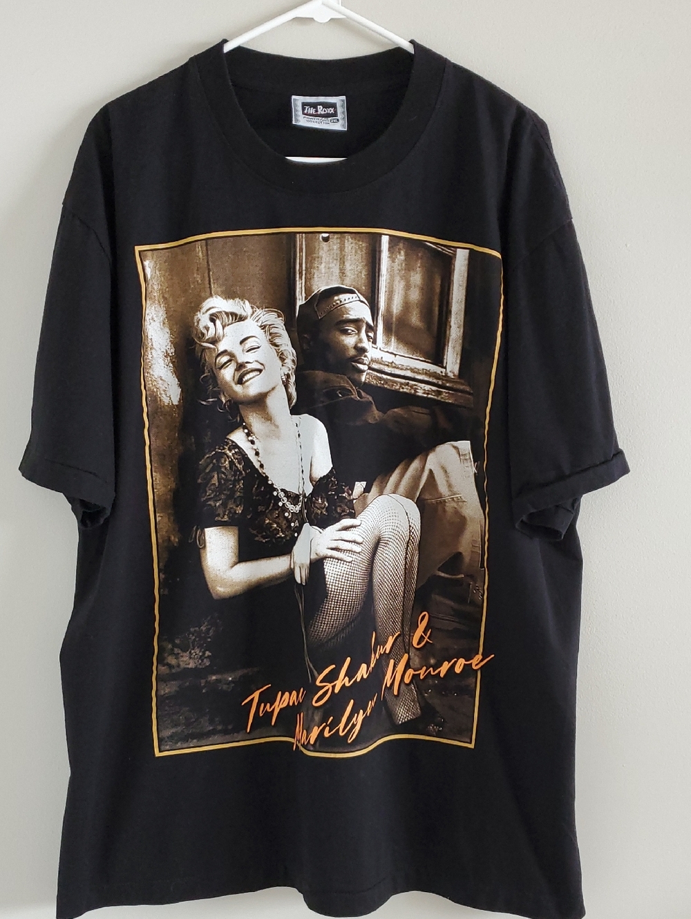 Vintage Black Graphic Short Sleeve Tee with Tupac Merlin Monroe Photo Print 2XL